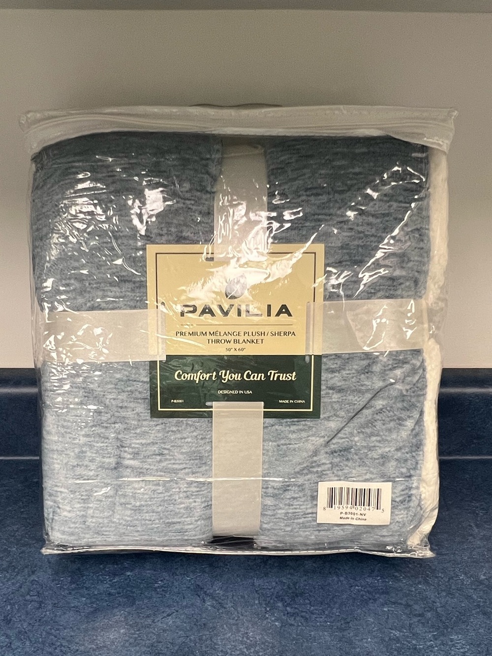 Pavilia Plush Sherpa Throw Blanket